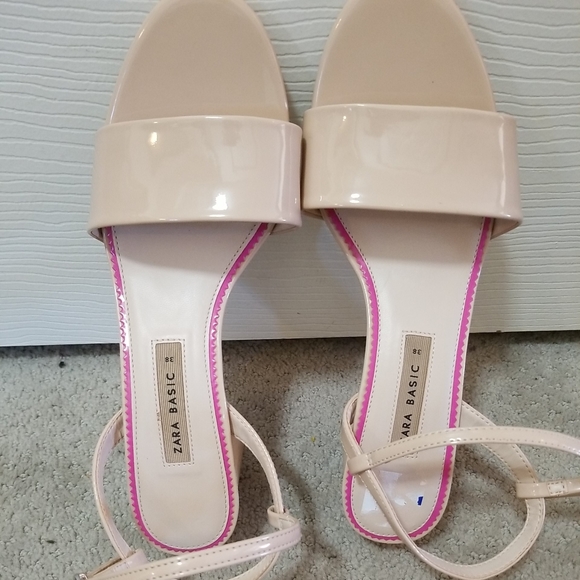 Zara Basic Nude laquer  Strap Round Heel Sandals s - Picture 7 of 8